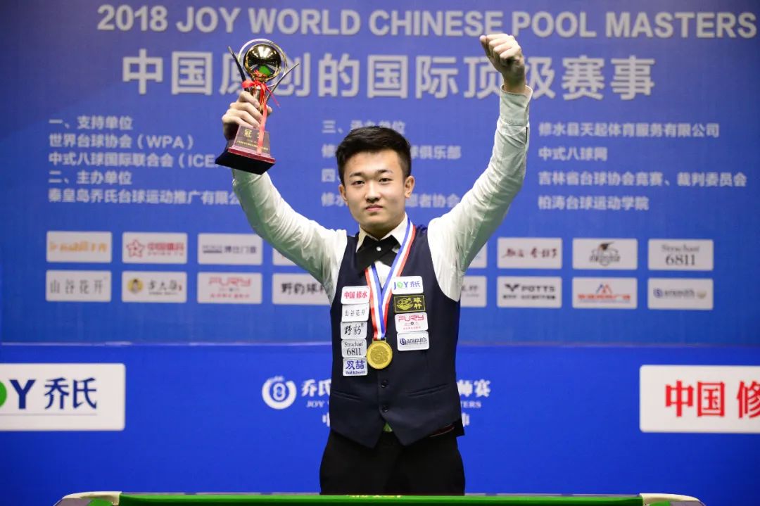 去表现的肯 去表现的肯