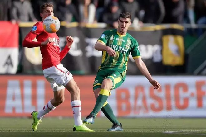 詹姆斯在关 詹姆斯在关